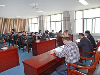 信息学院党委学习贯彻学校2018年全面从严治党工作会议精神